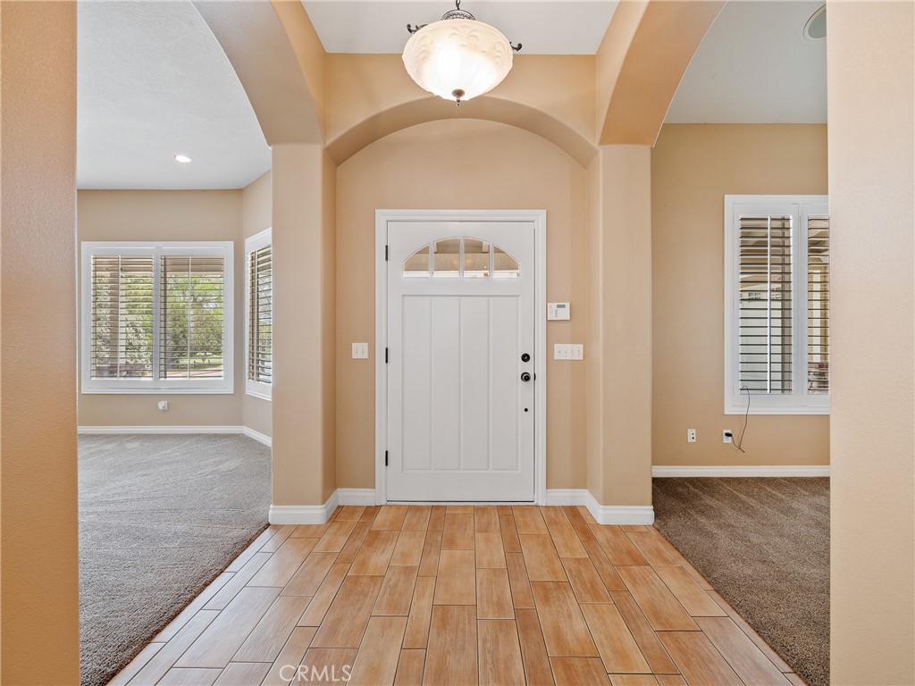 17826 Folsom Court Property Photo 9