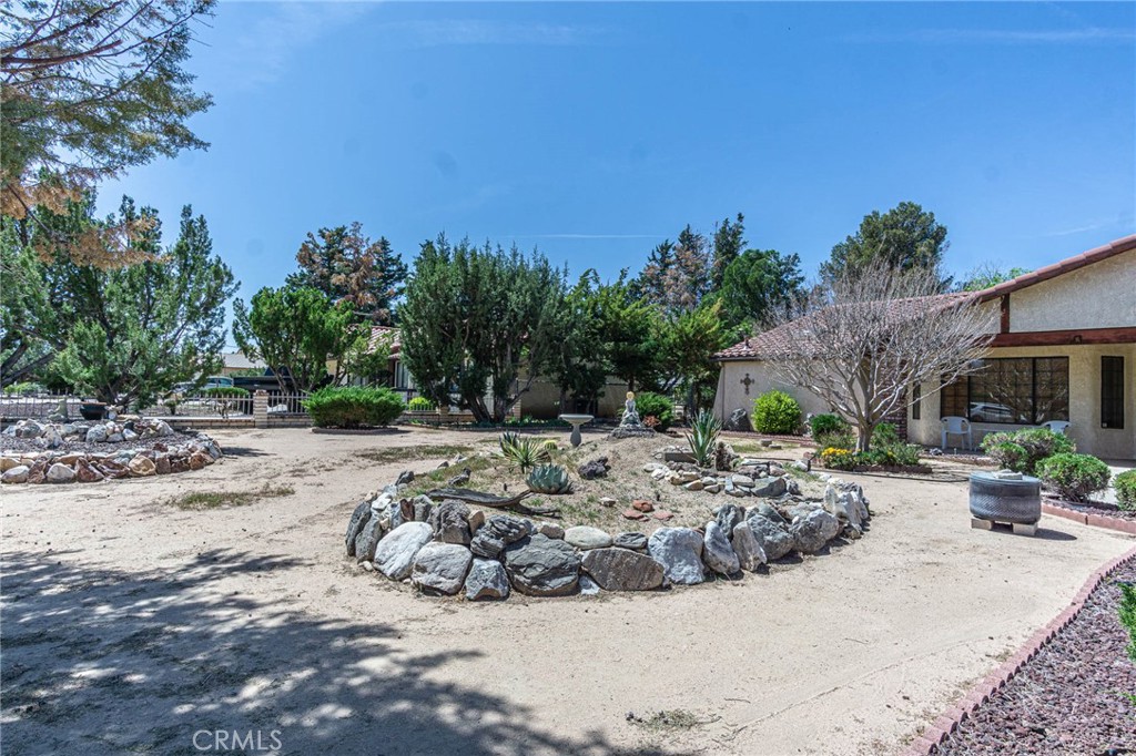 7040 Kenyon Avenue Property Photo 3