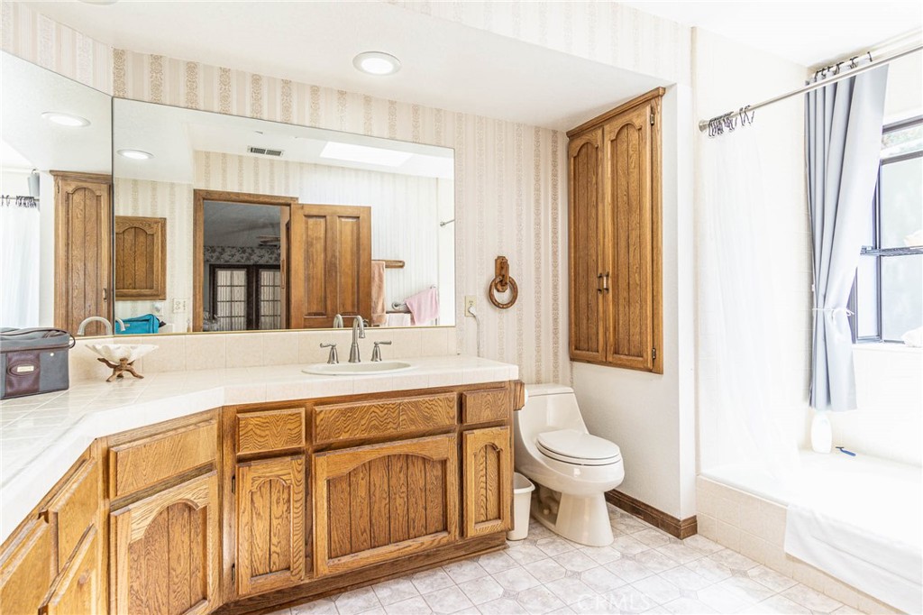 7040 Kenyon Avenue Property Photo 21