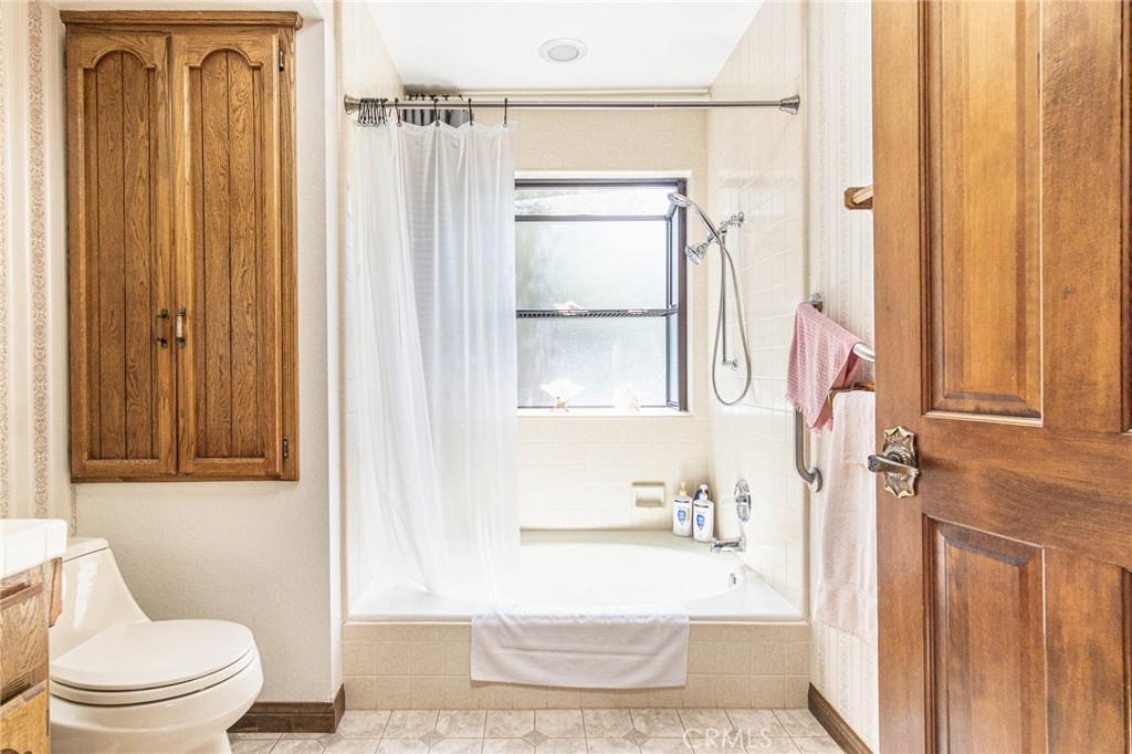 7040 Kenyon Avenue Property Photo 23