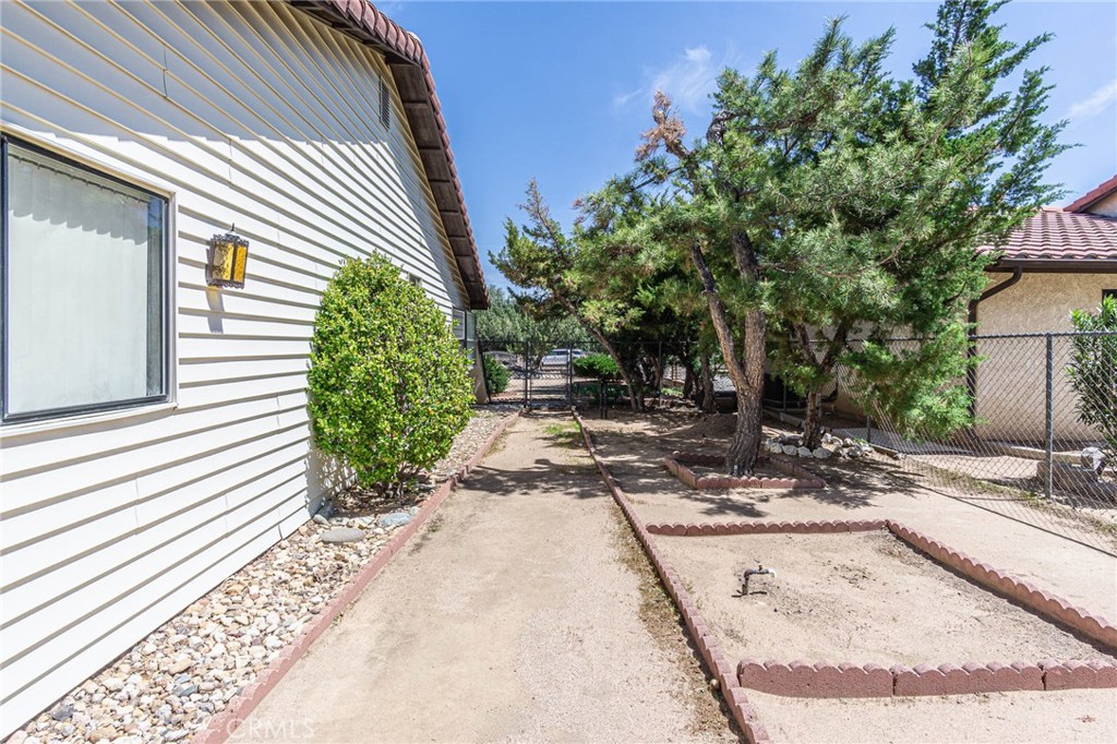 7040 Kenyon Avenue Property Photo 37