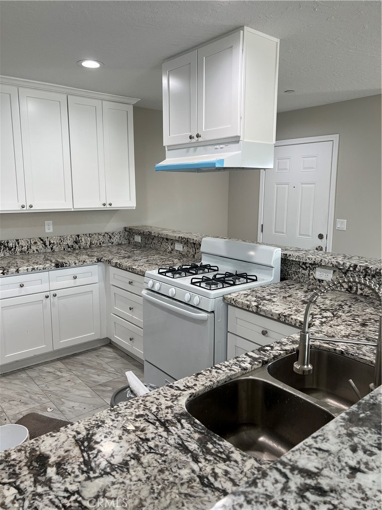 16550 Olive #104 Street Property Photo 5
