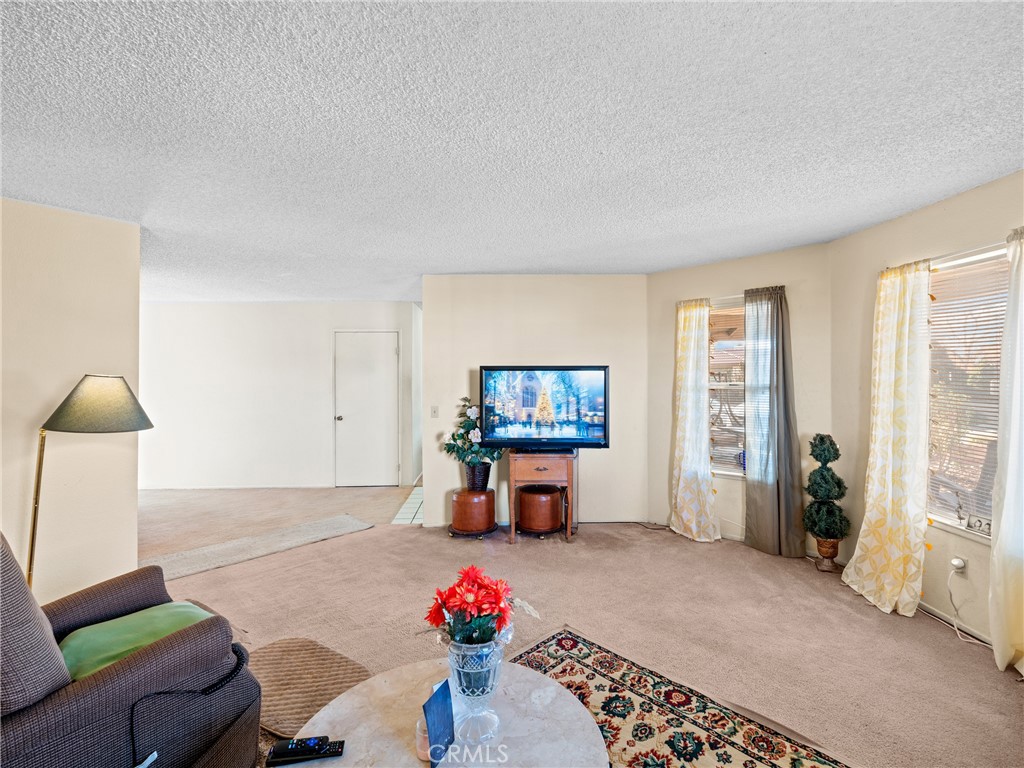 10395 Shahaptain Avenue Property Photo 17