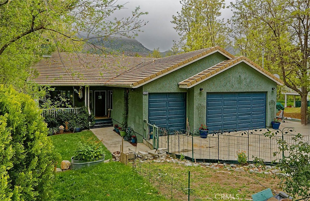 14298 Club View Drive Property Photo 1