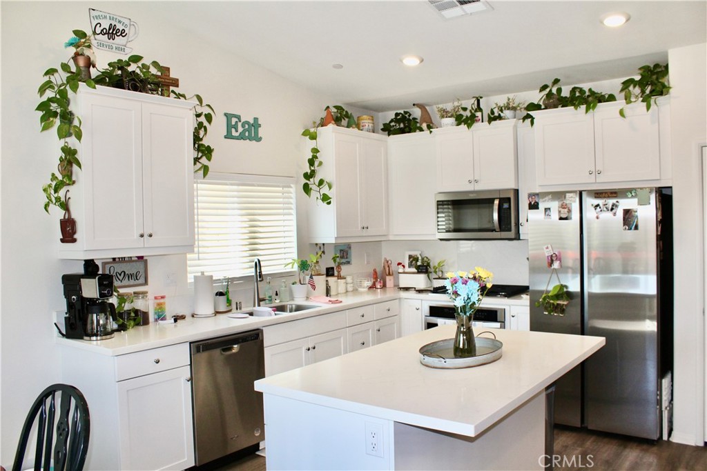 15563 San Francisco Lane Property Photo 14