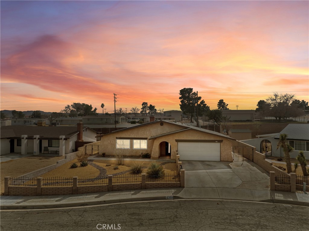904 Pinon Drive Property Photo 1