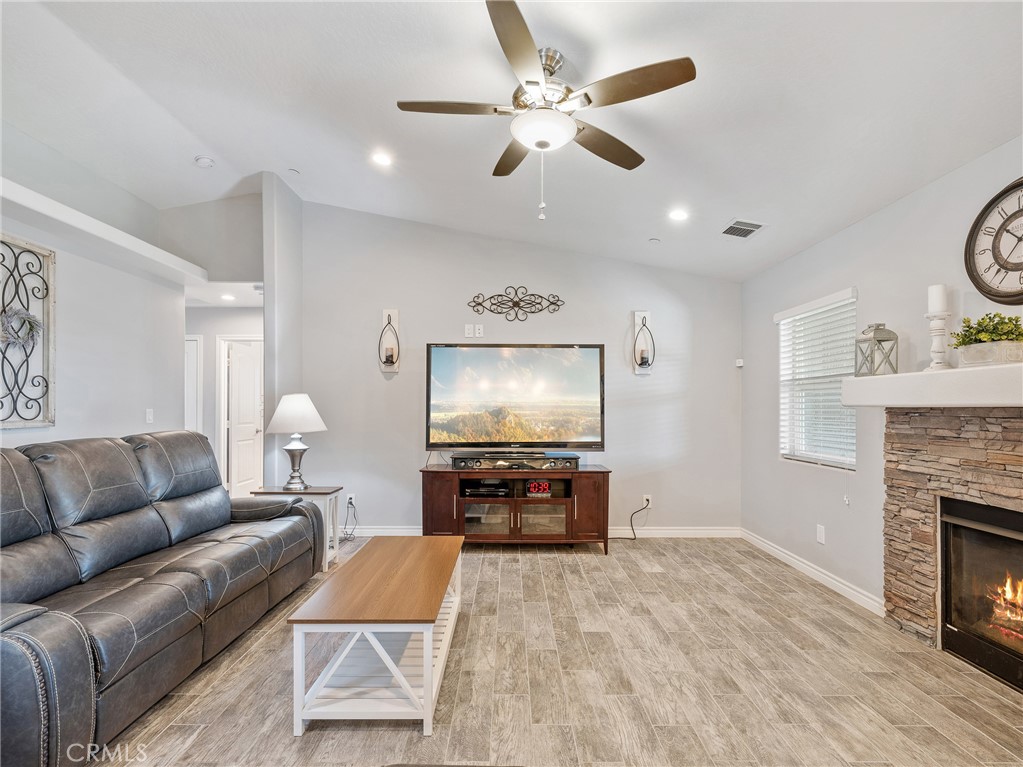 10015 Verbena Road Property Photo 10