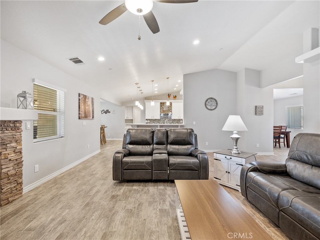 10015 Verbena Road Property Photo 13