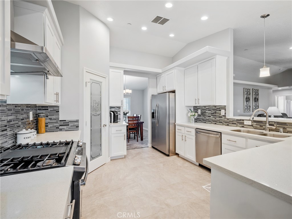 10015 Verbena Road Property Photo 18