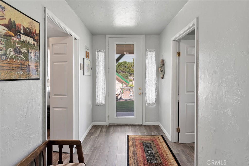 13633 Summit Valley Road Property Photo 4