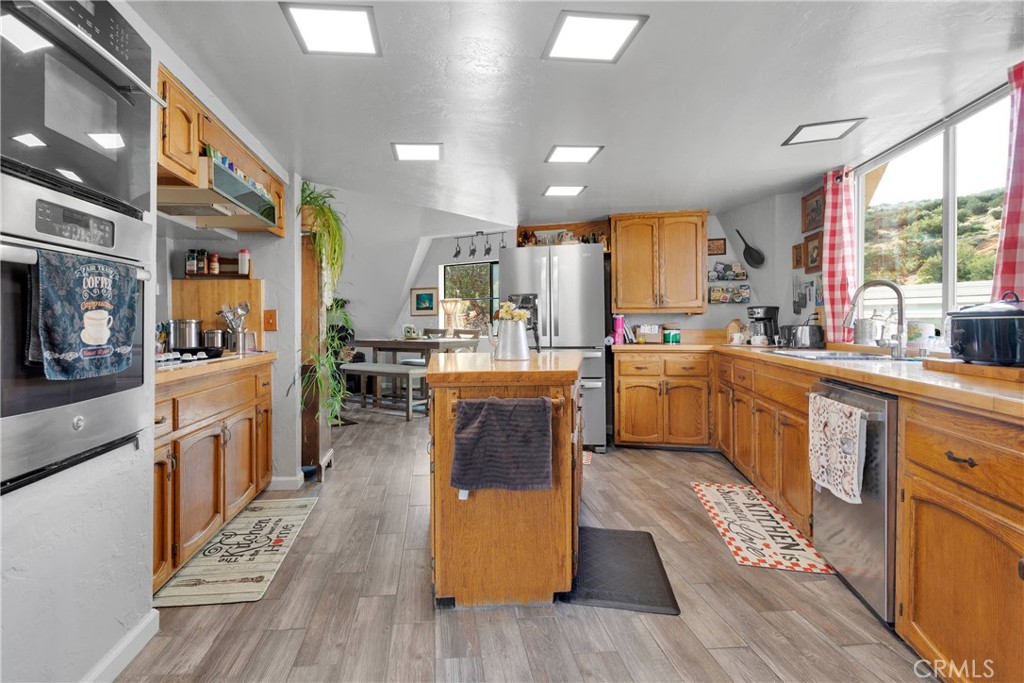 13633 Summit Valley Road Property Photo 13