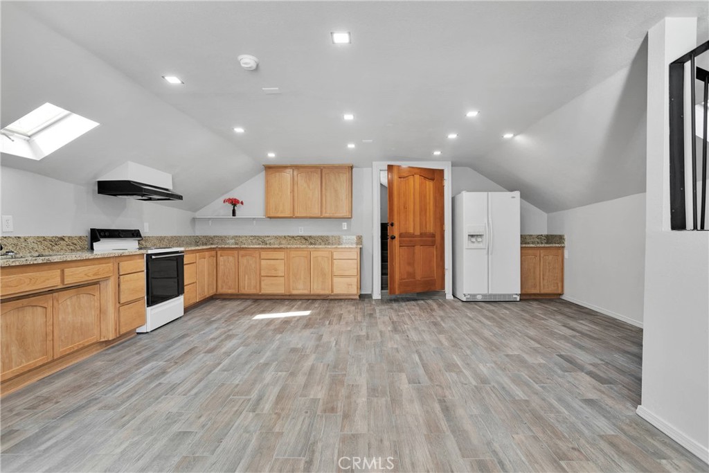 13633 Summit Valley Road Property Photo 28