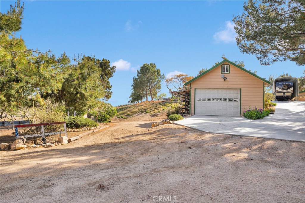13633 Summit Valley Road Property Photo 32