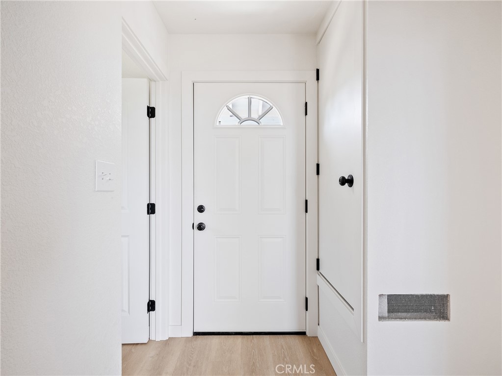 524 Smoke Tree Road Property Photo 6