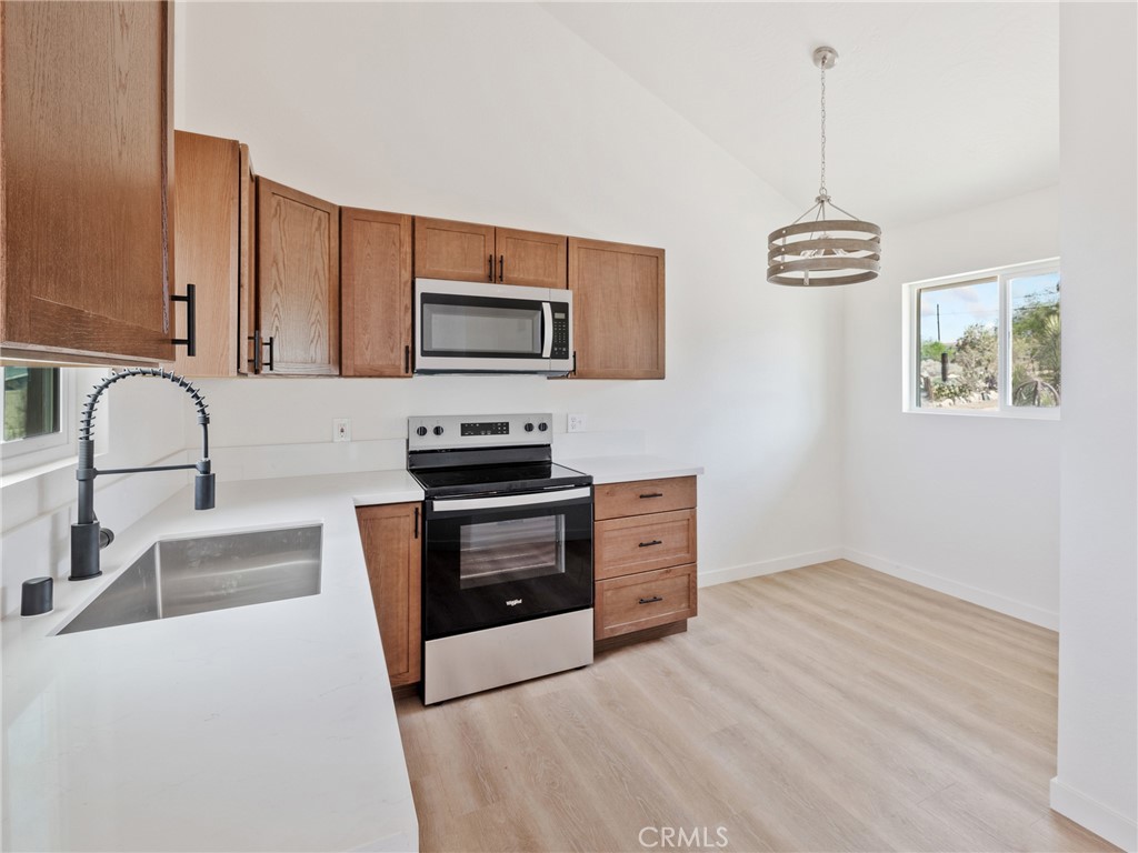 524 Smoke Tree Road Property Photo 8