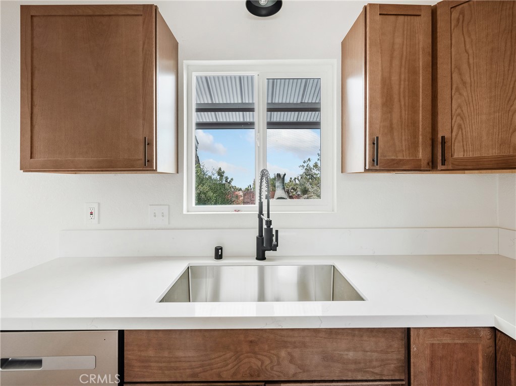 524 Smoke Tree Road Property Photo 9