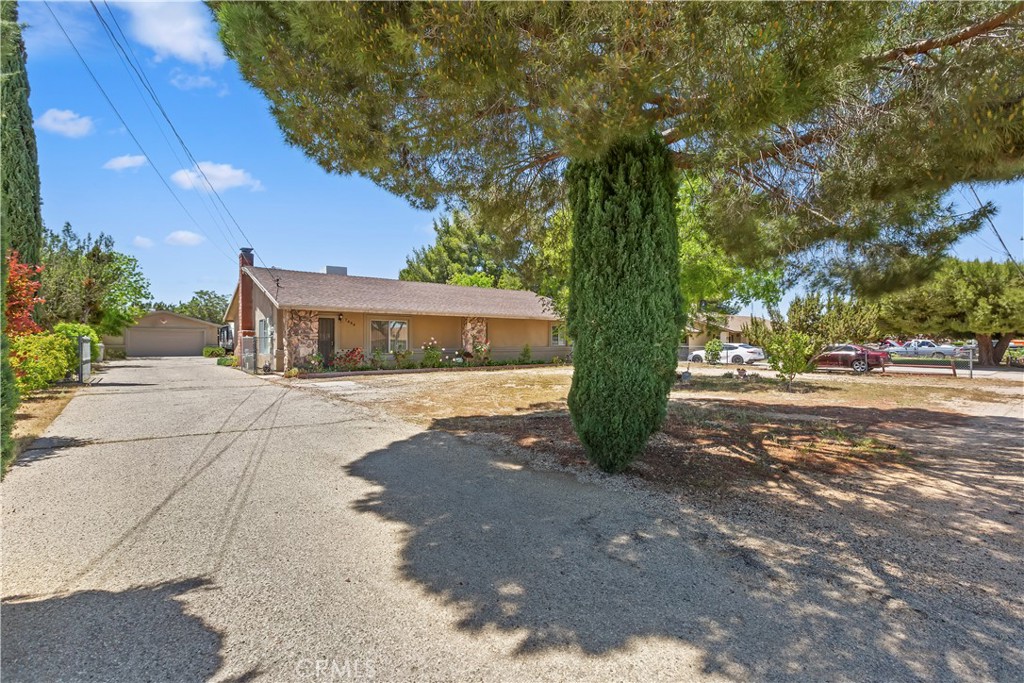 7486 Earhart Avenue Property Photo 3