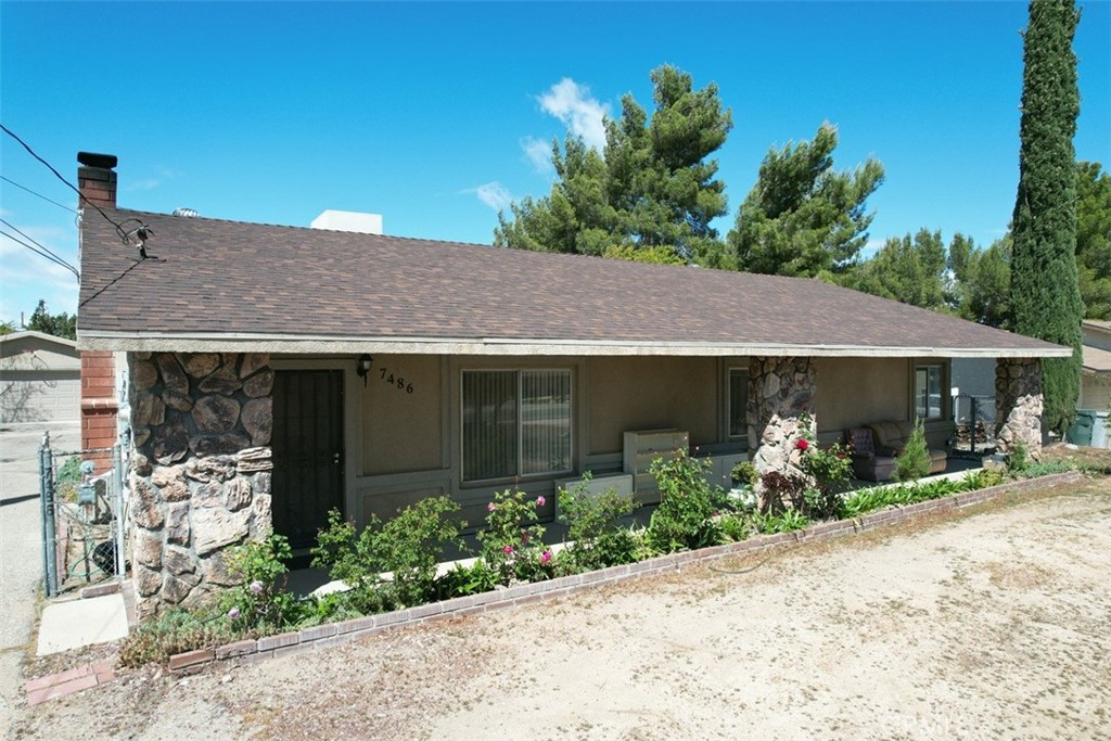 7486 Earhart Avenue Property Photo 6