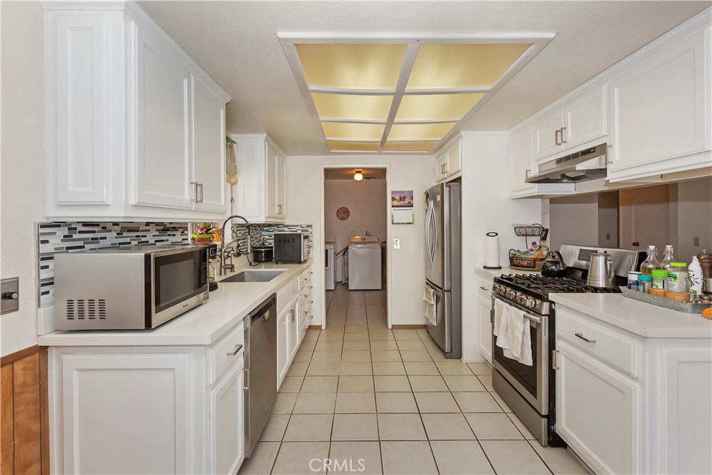 7486 Earhart Avenue Property Photo 18