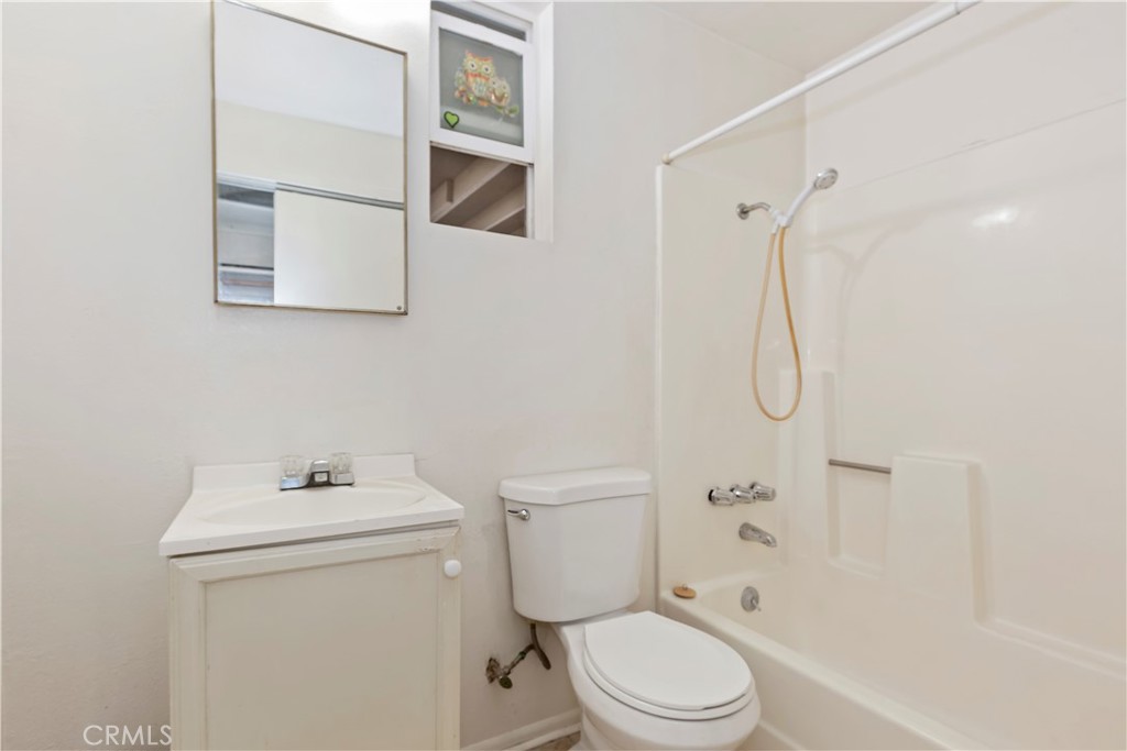 7486 Earhart Avenue Property Photo 31