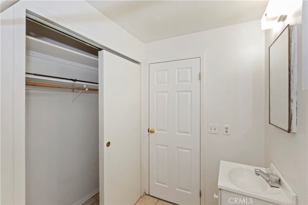 7486 Earhart Avenue Property Photo 32