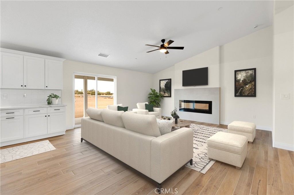 19000 Covina Street Property Photo 8