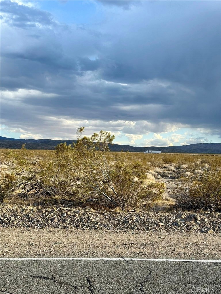 4160413 National Trails Hwy Property Photo 2