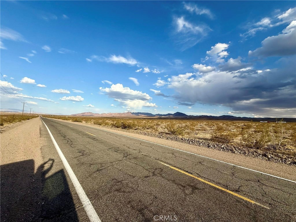 4160413 National Trails Hwy Property Photo 3
