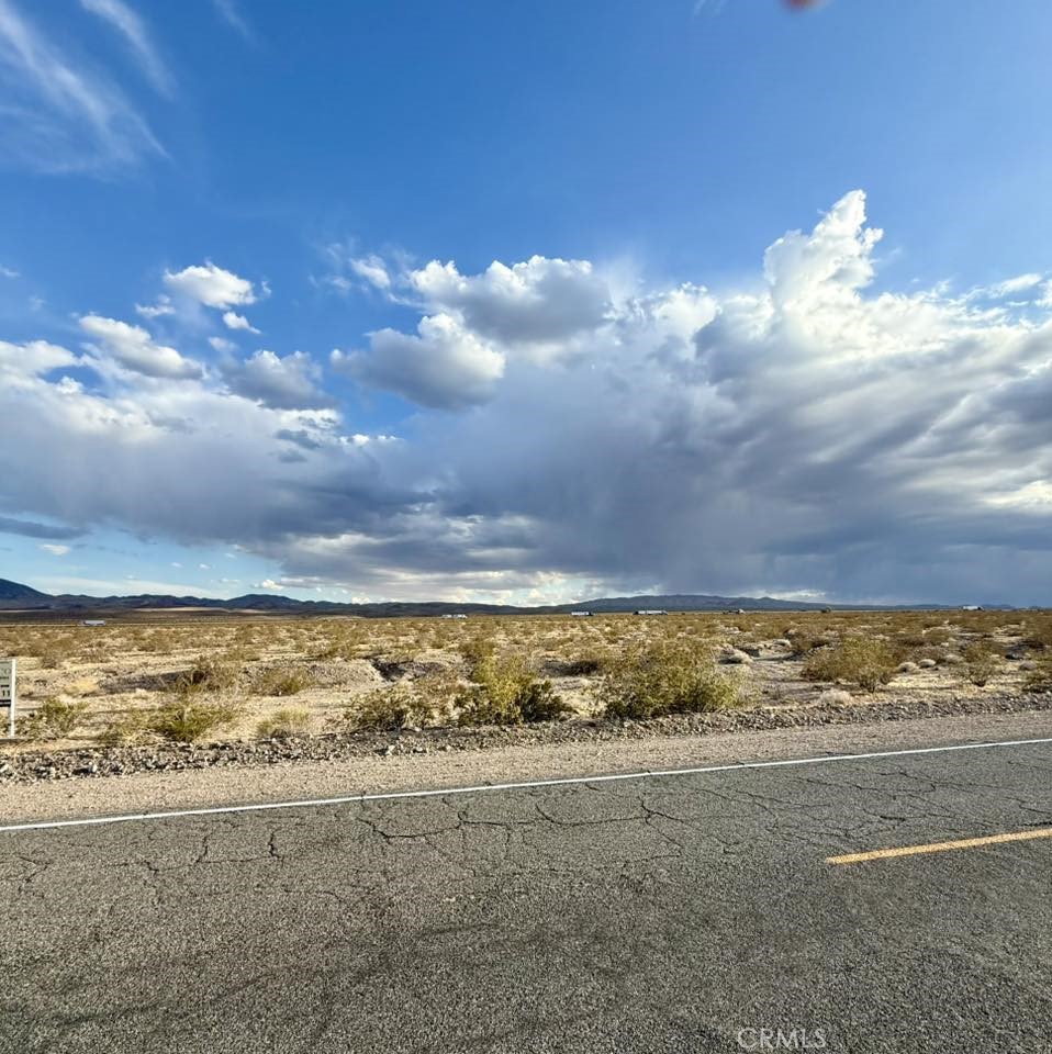4160413 National Trails Hwy Property Photo 3