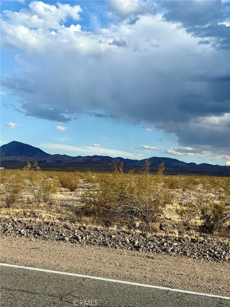 4160413 National Trails Hwy Property Photo 4