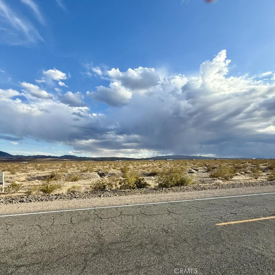 4160413 National Trails Hwy Property Photo 5