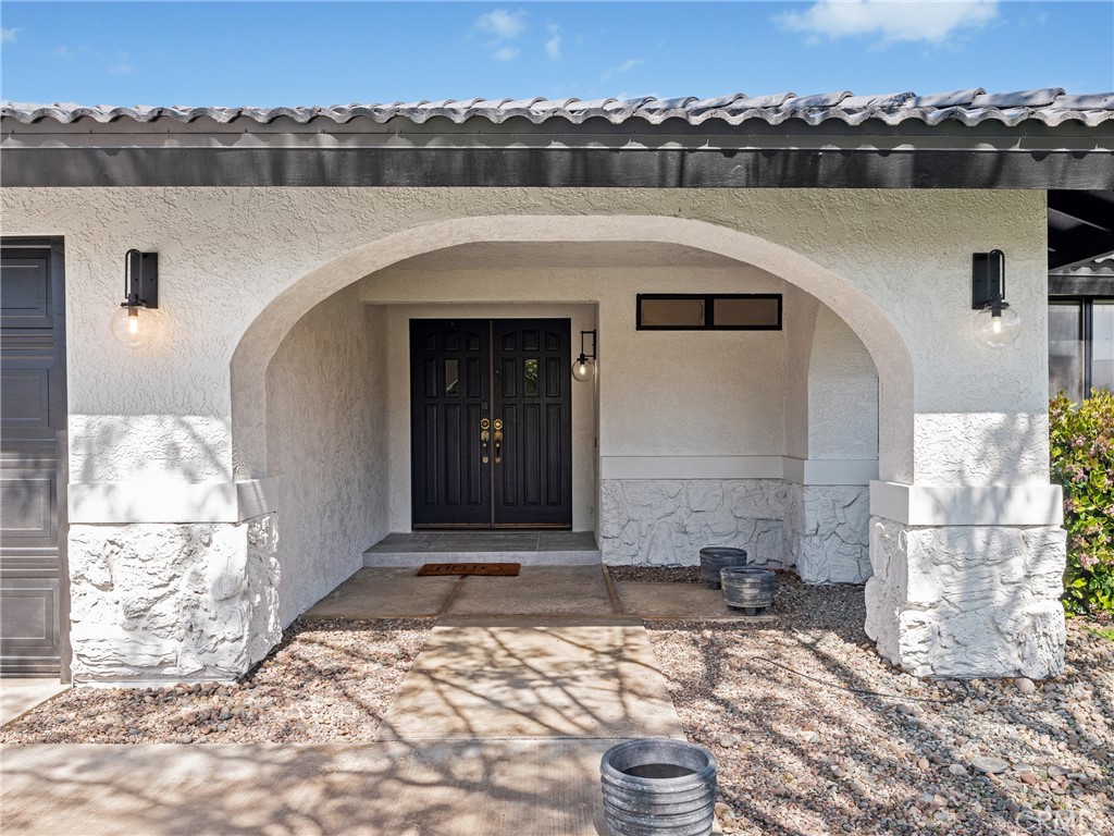 12730 Rolling Ridge Drive Property Photo 5