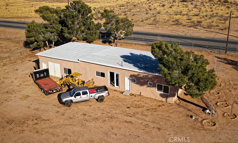 9989 E Avenue Property Photo 8