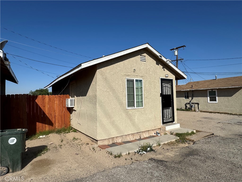 401 W Fredricks Street Property Photo 5