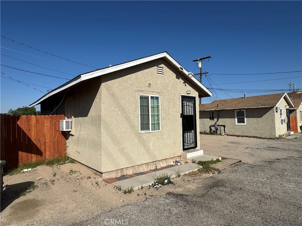 401 W Fredricks Street Property Photo 6