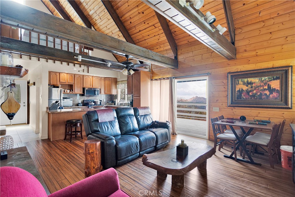 28935 Banff Drive Property Photo 6