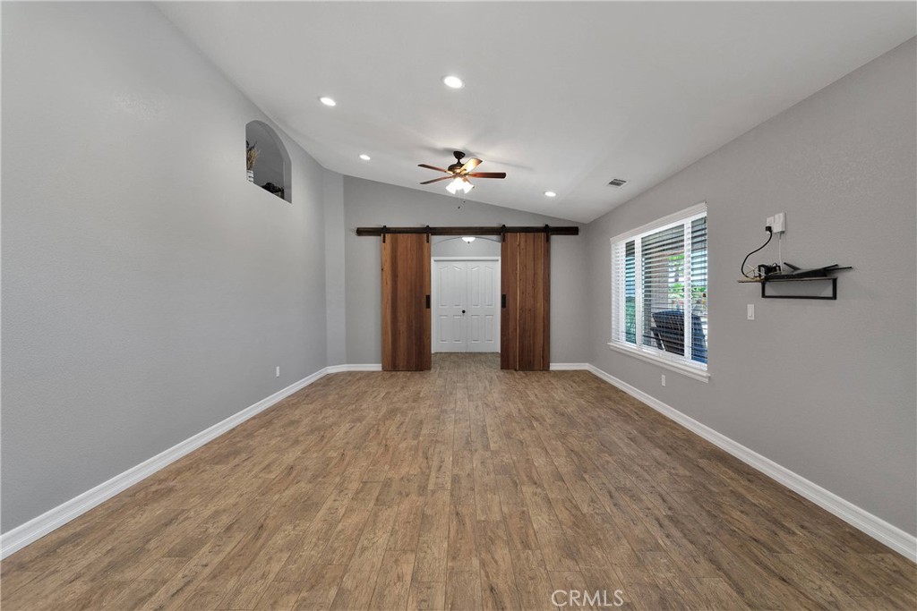 11844 Jenny Street Property Photo 9