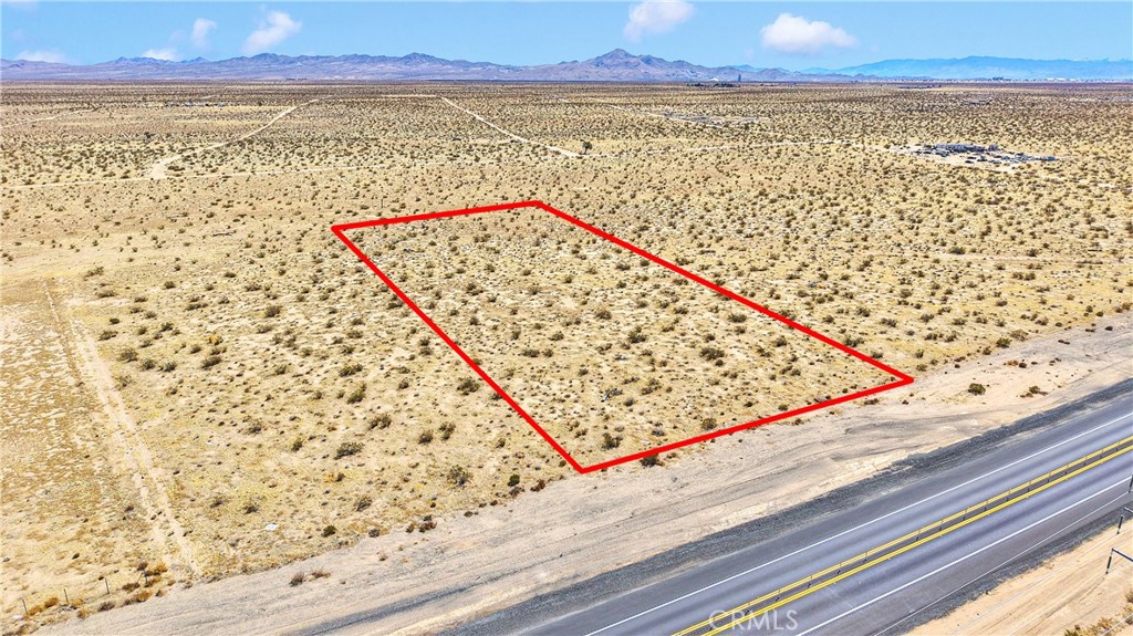 395 Hwy 395 Property Photo 2