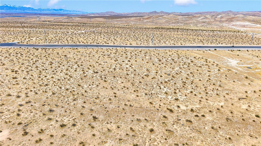 395 Hwy 395 Property Photo 6