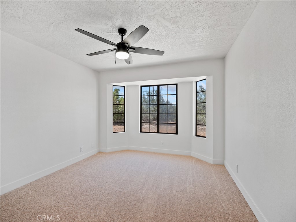 10683 El Centro Road Property Photo 13