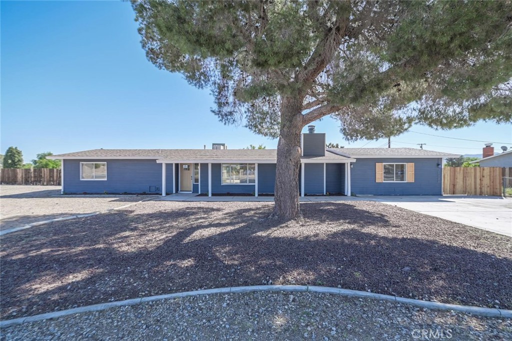 21006 Pine Ridge Avenue Property Photo