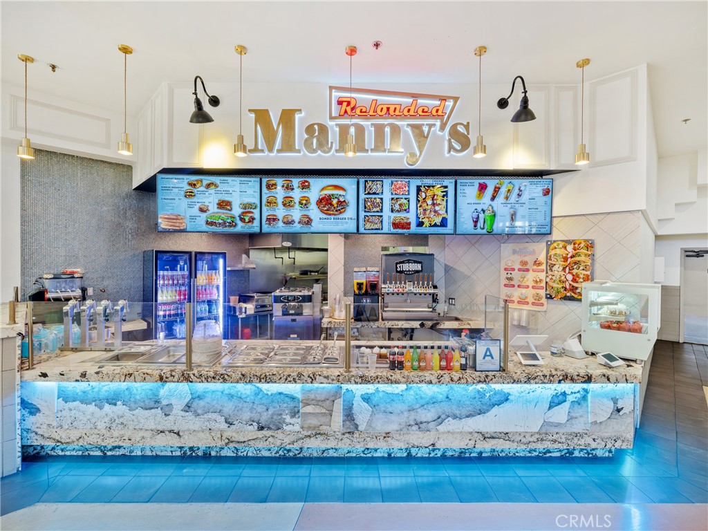 Manny's Reloaded Property Photo 15