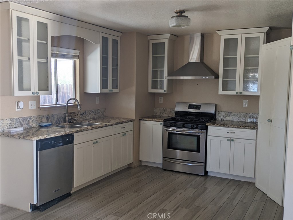 21325 Tono Road Property Photo 2