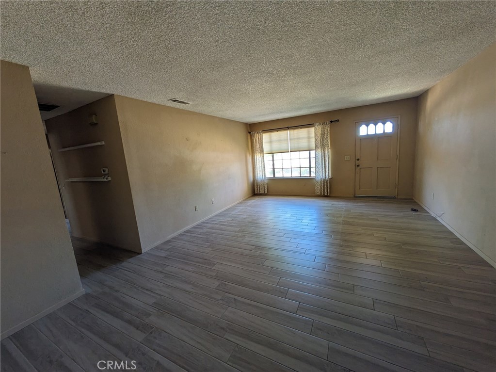 21325 Tono Road Property Photo 3