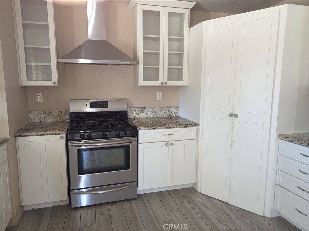 21325 Tono Road Property Photo 5