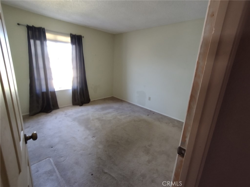 21325 Tono Road Property Photo 18