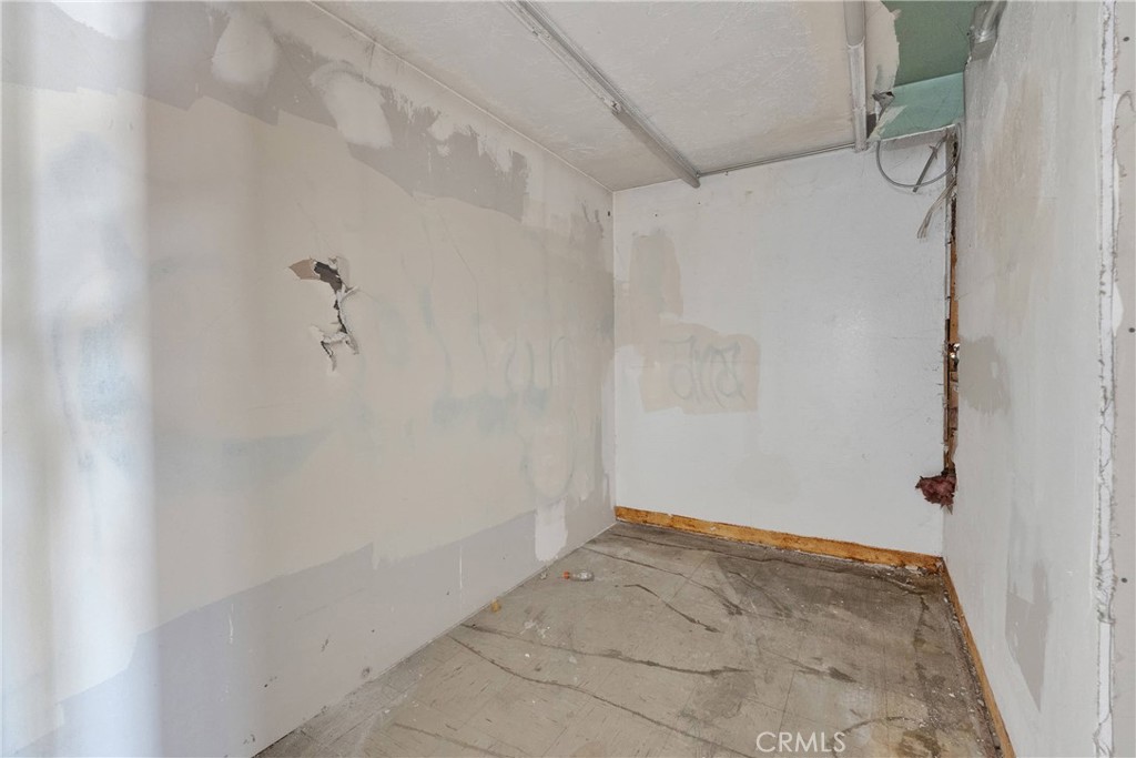 9777 Tamarisk Avenue Property Photo 8