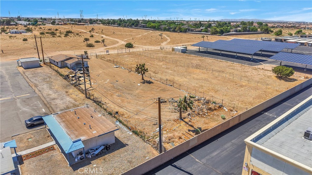 9777 Tamarisk Avenue Property Photo 18