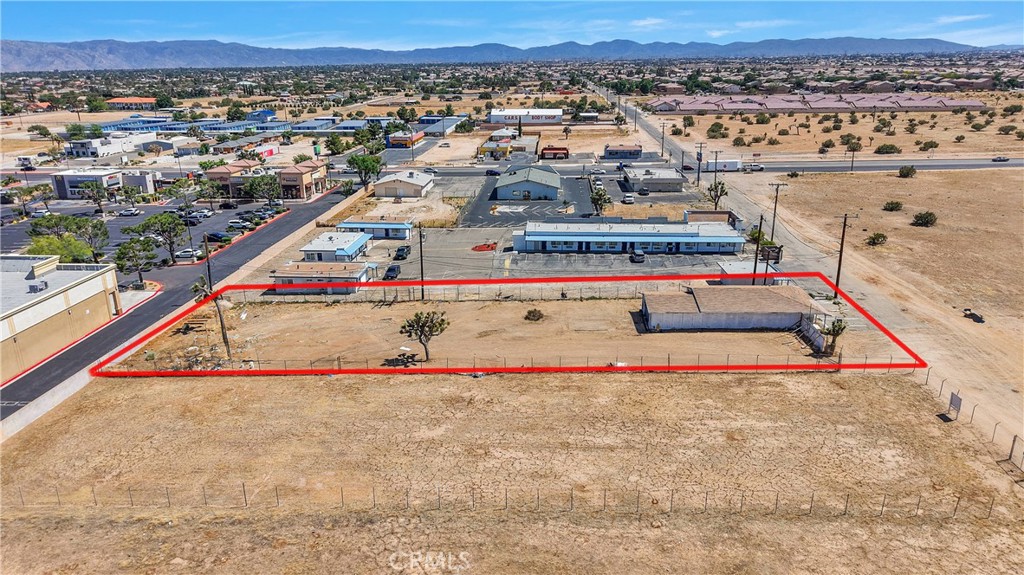 9777 Tamarisk Avenue Property Photo 23