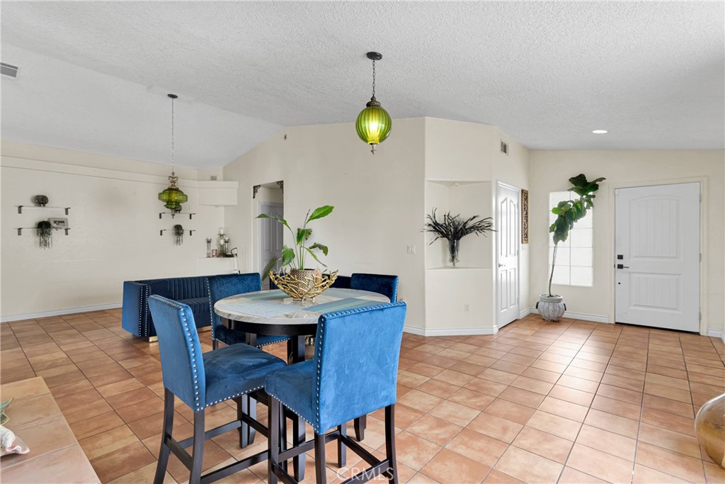 12775 Rain Shadow Road Property Photo 5